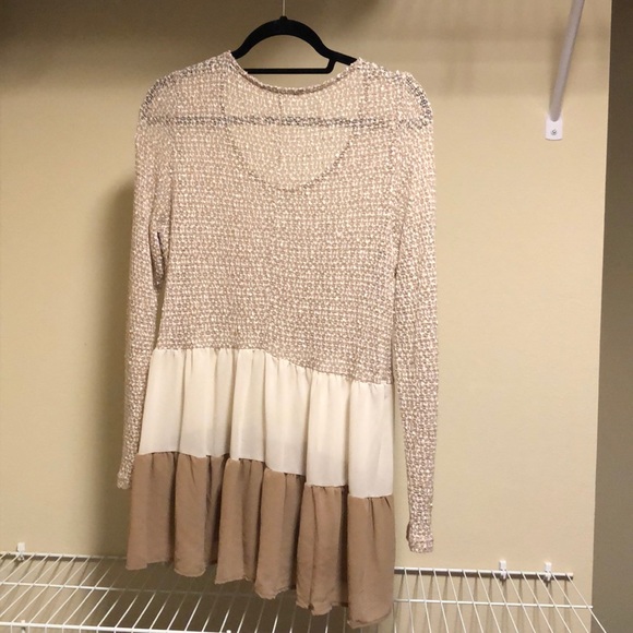 Tan layered shirt - Picture 2 of 5